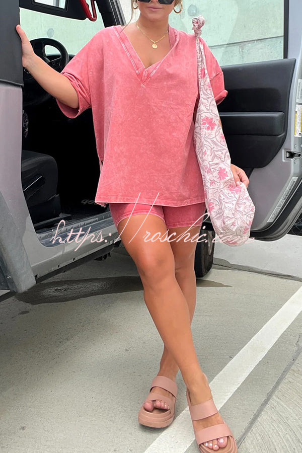 Serena Cotton Blend Oversized T-shirt and Cropped Stretch Cycling Pants