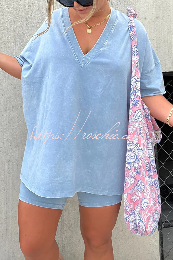 Serena Cotton Blend Oversized T-shirt and Cropped Stretch Cycling Pants