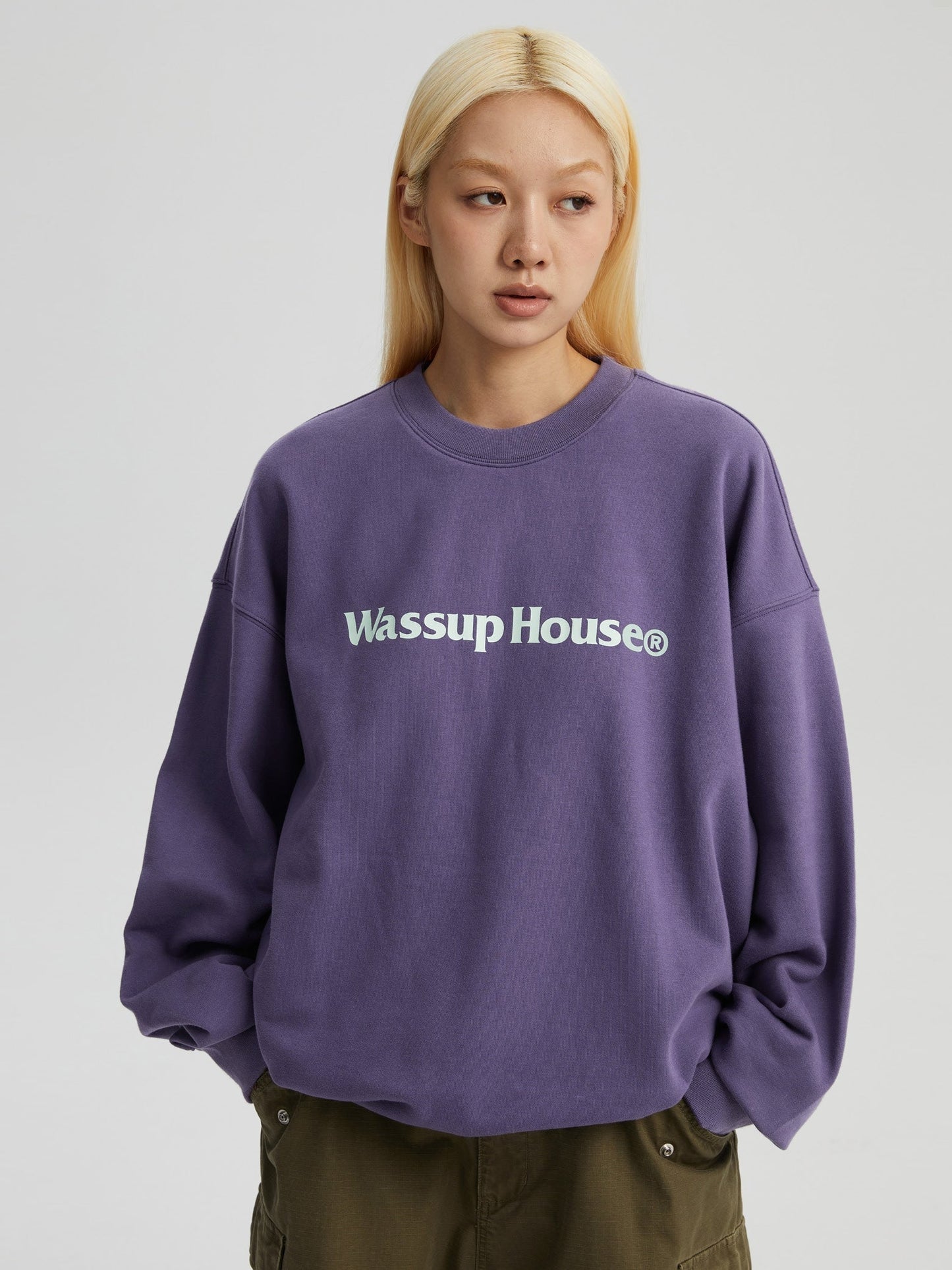 Essential Basic Printing Logo Sweatshirt