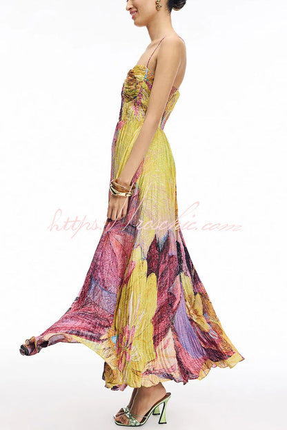 Vibrant and Bold Print Sweetheart Neck Pleated Maxi Dress