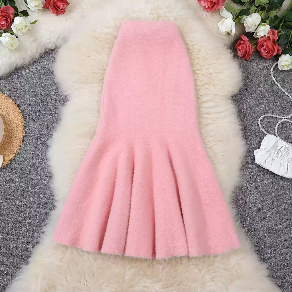 Effortlessly Elegant Garment with a Timeless Design