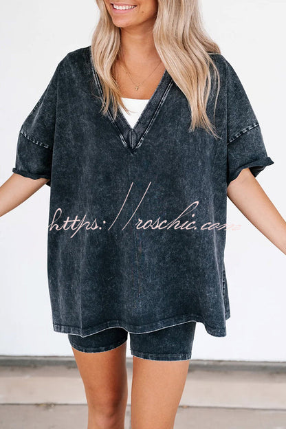 Serena Cotton Blend Oversized T-shirt and Cropped Stretch Cycling Pants