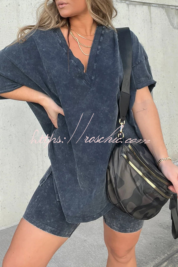 Serena Cotton Blend Oversized T-shirt and Cropped Stretch Cycling Pants