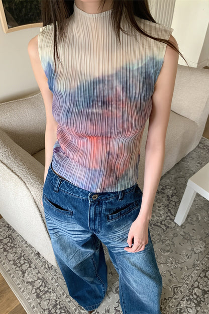 Gradient Color Mock Neck Sleeveless Pleated Blouse