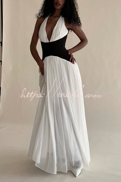 Fashionable Color Matching Halter Neck Waist Maxi Dress