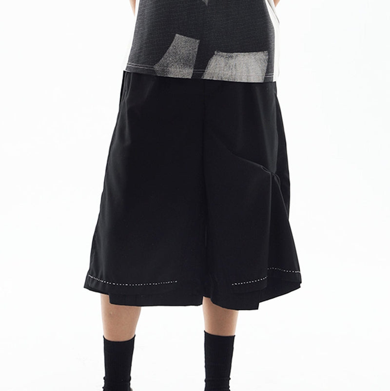 Wide-cut Contrast Shorts