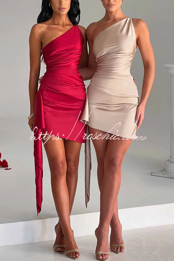 Slim Fit Backless One-shoulder Satin Mini Dress
