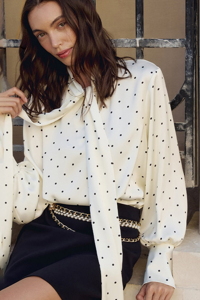 Polka Dot Collared Tie-up Slim Blouse
