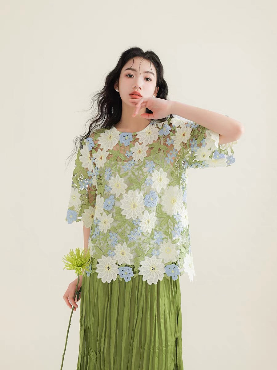Boutique Green O-neck Hollow Out Embroidery Short Sleeve Blouse