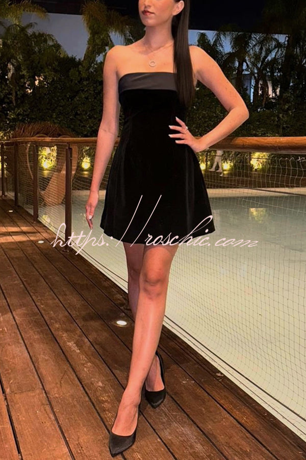 Fashionable and Strapless Backless Mini Dress