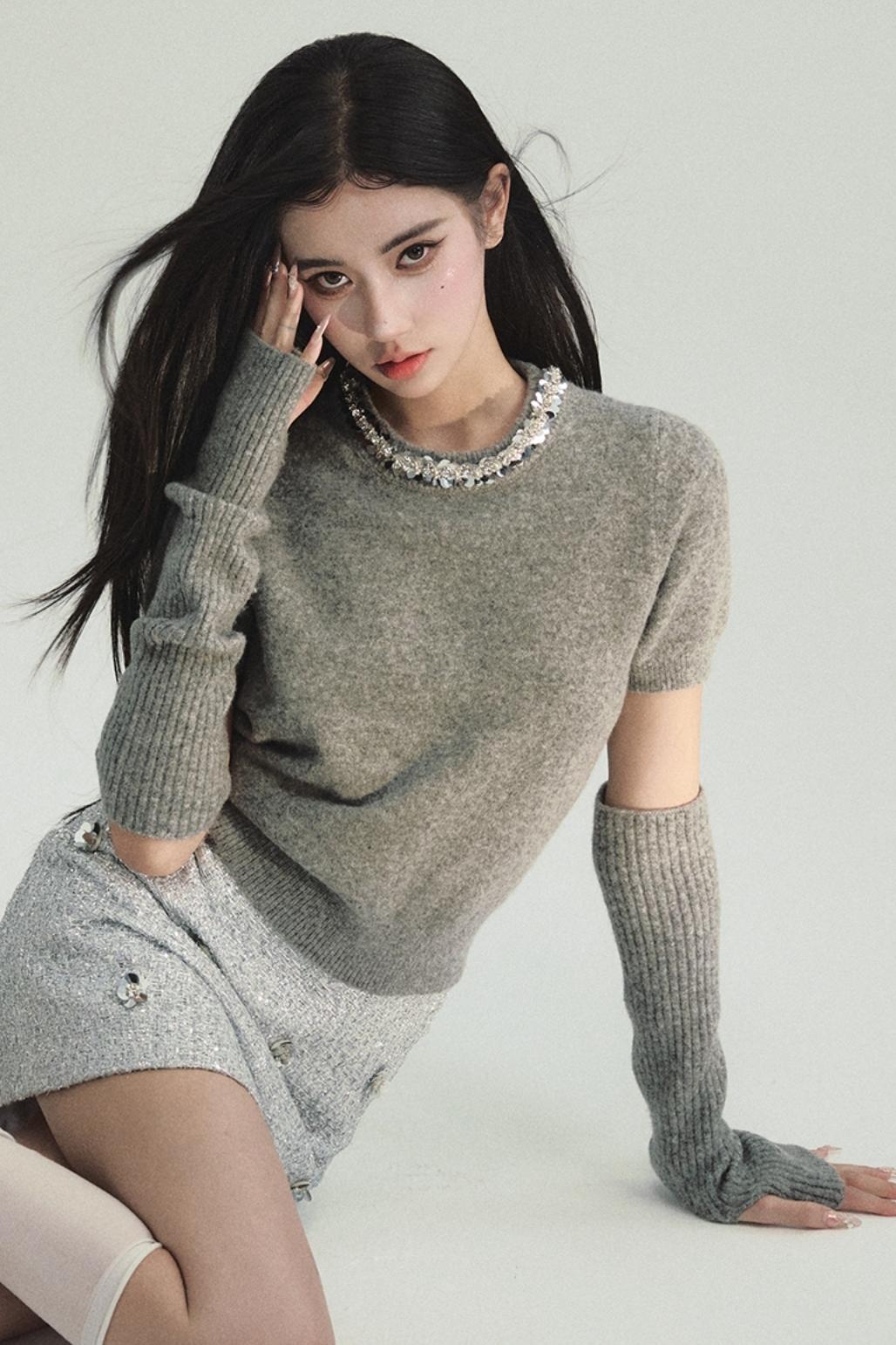 Layered Look: Pearl-trimmed Cropped Sweater With Detachable Arm Warmers