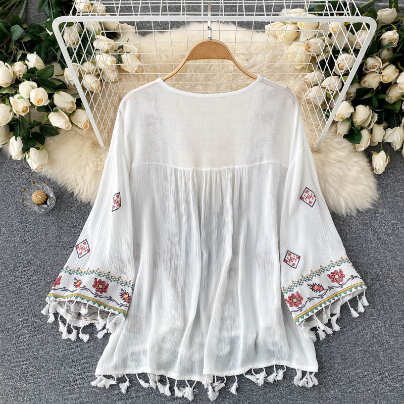 White Embroidered Three-quarter Sleeves Splicing Tassel Cardigan Ar1023