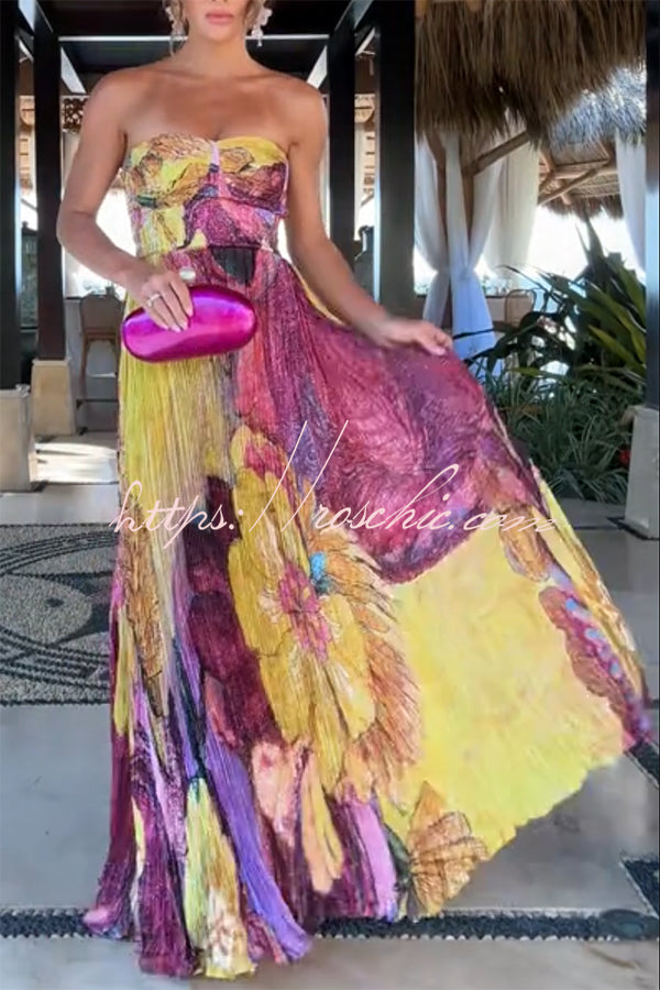Vibrant and Bold Print Sweetheart Neck Pleated Maxi Dress