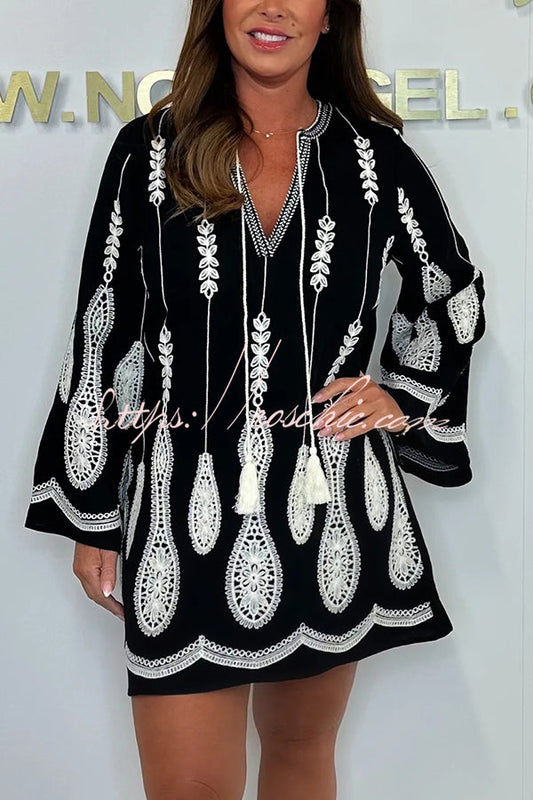 Fashionable Embroidered Pattern V-neck Trumpet Sleeve Loose Mini Dress