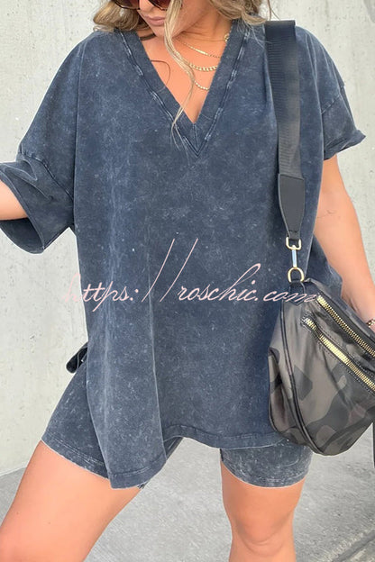 Serena Cotton Blend Oversized T-shirt and Cropped Stretch Cycling Pants