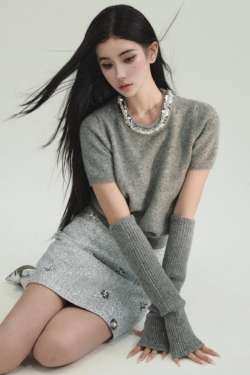 Layered Look: Pearl-trimmed Cropped Sweater With Detachable Arm Warmers