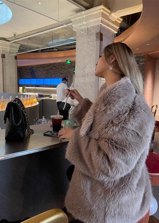 Luxefox Suit Collar Fur Coat