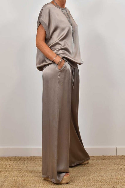 Satin Color Loose Short-sleeved Top and Elastic Waist Lace-up Pocket Wide-leg Pants Set