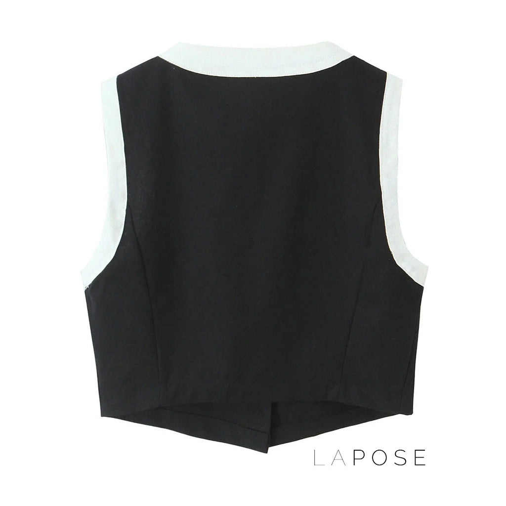 Effortlessly Elegant Garment with a Timeless Design