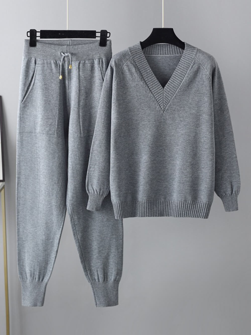 Elegantly Designed Pullover