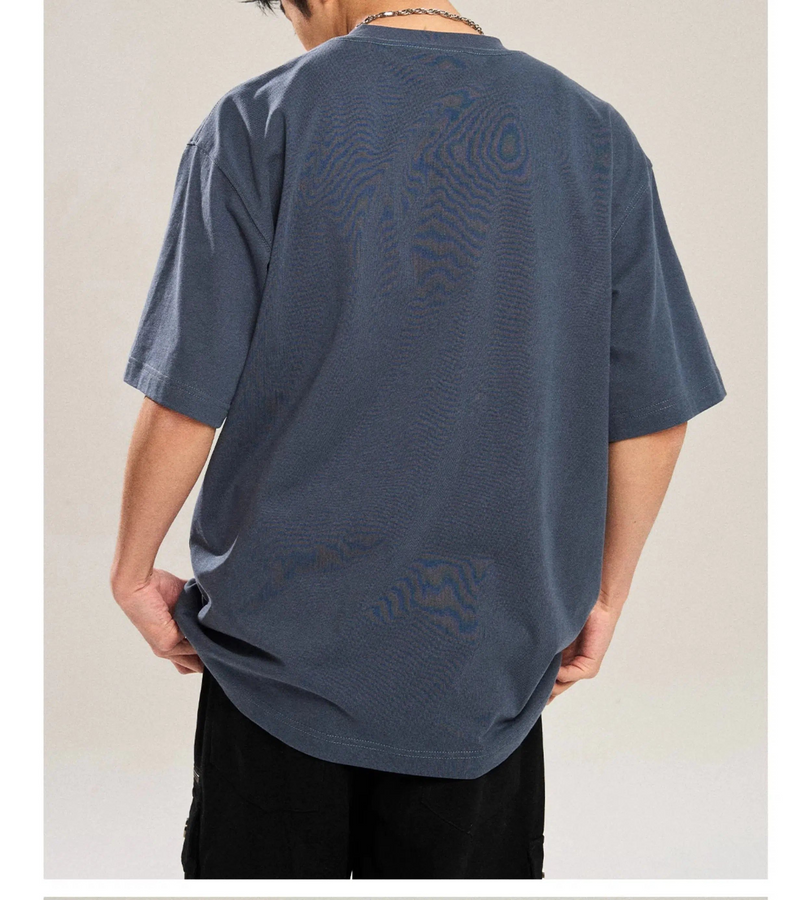 T-shirt With Face Chalk Smudge Design