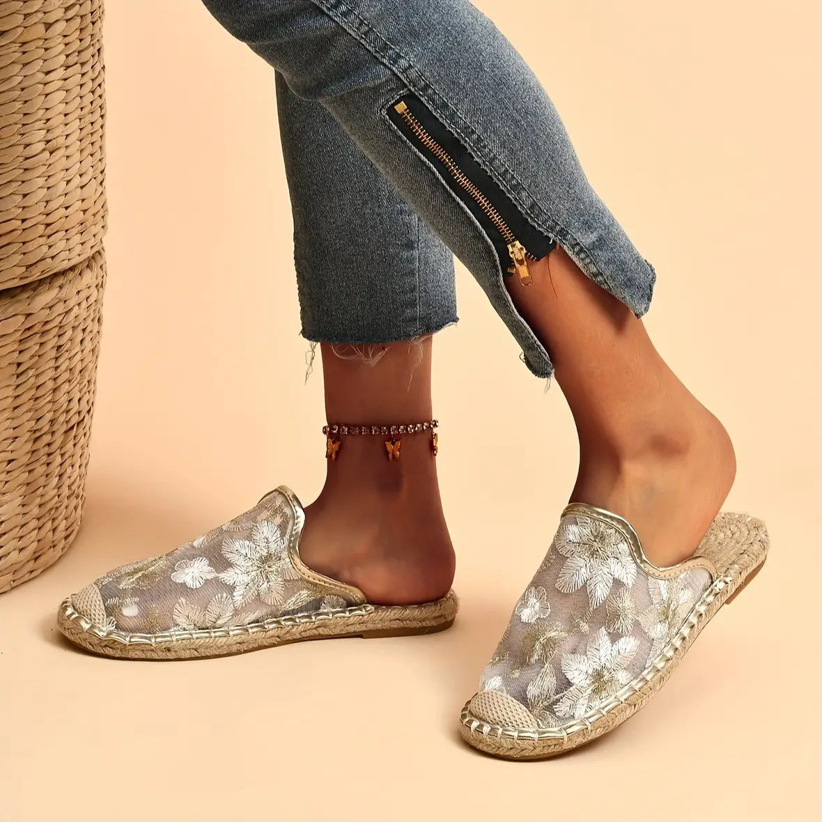 Linen Woven Flat Round Toe Half Slippers