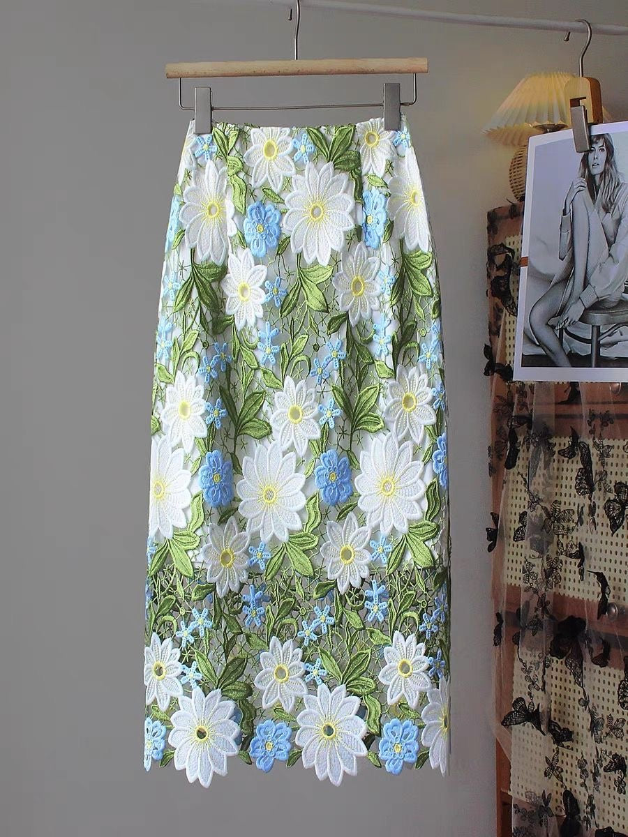 Green Embroidery Straight Skirt