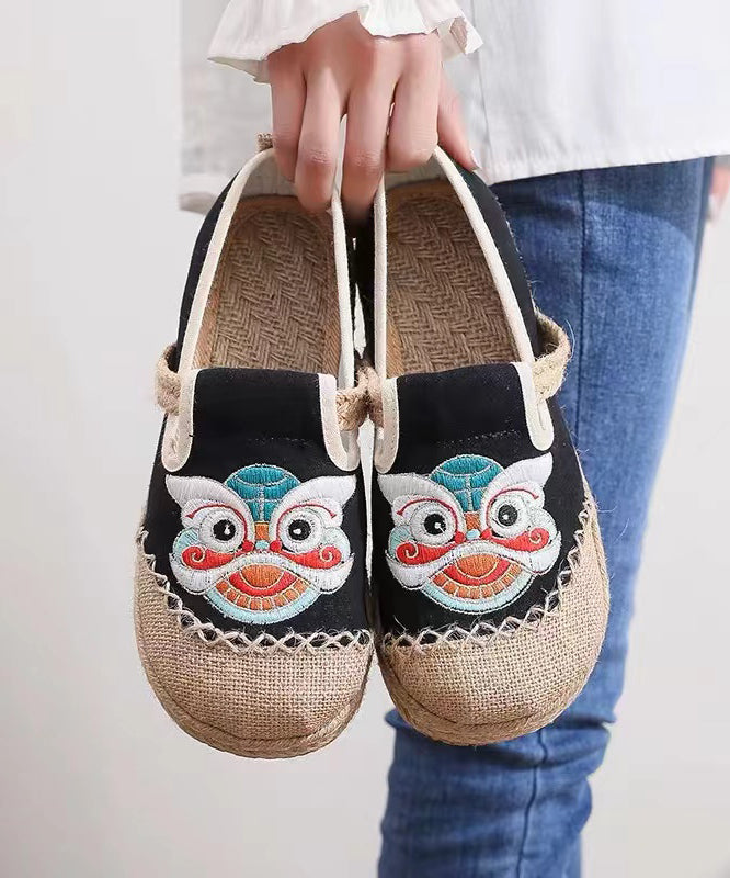 Black Comfy Embroidery Flat Feet Shoes Xc1044