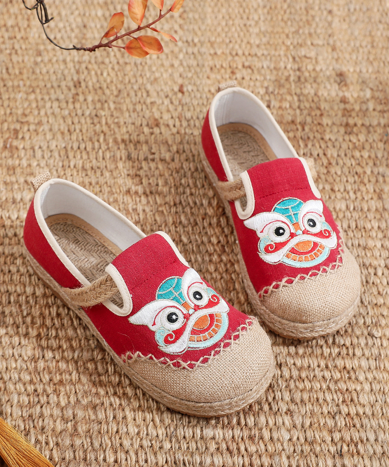 Black Comfy Embroidery Flat Feet Shoes Xc1044