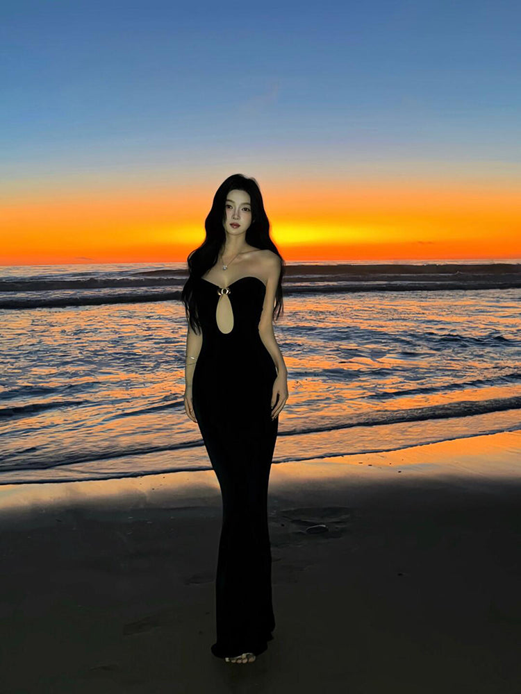 Black Cut-out Bodycon Maxi Dress & Sultry Beach Party Outfit