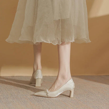 New Pearl Embellished Korean Highs Shal Mouth Thick Shoes Low Heel Pumps