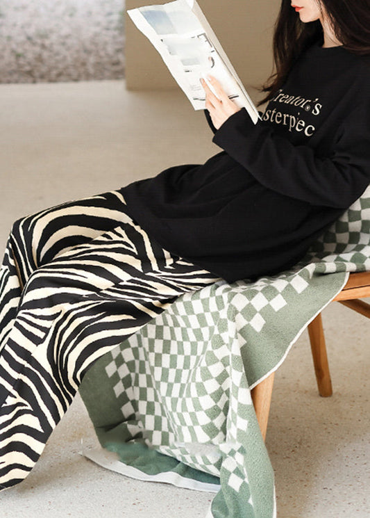 Black O-neck Graphic T Shirts and Straight Pants Two Pieces Set Long Sleeve Xs1012