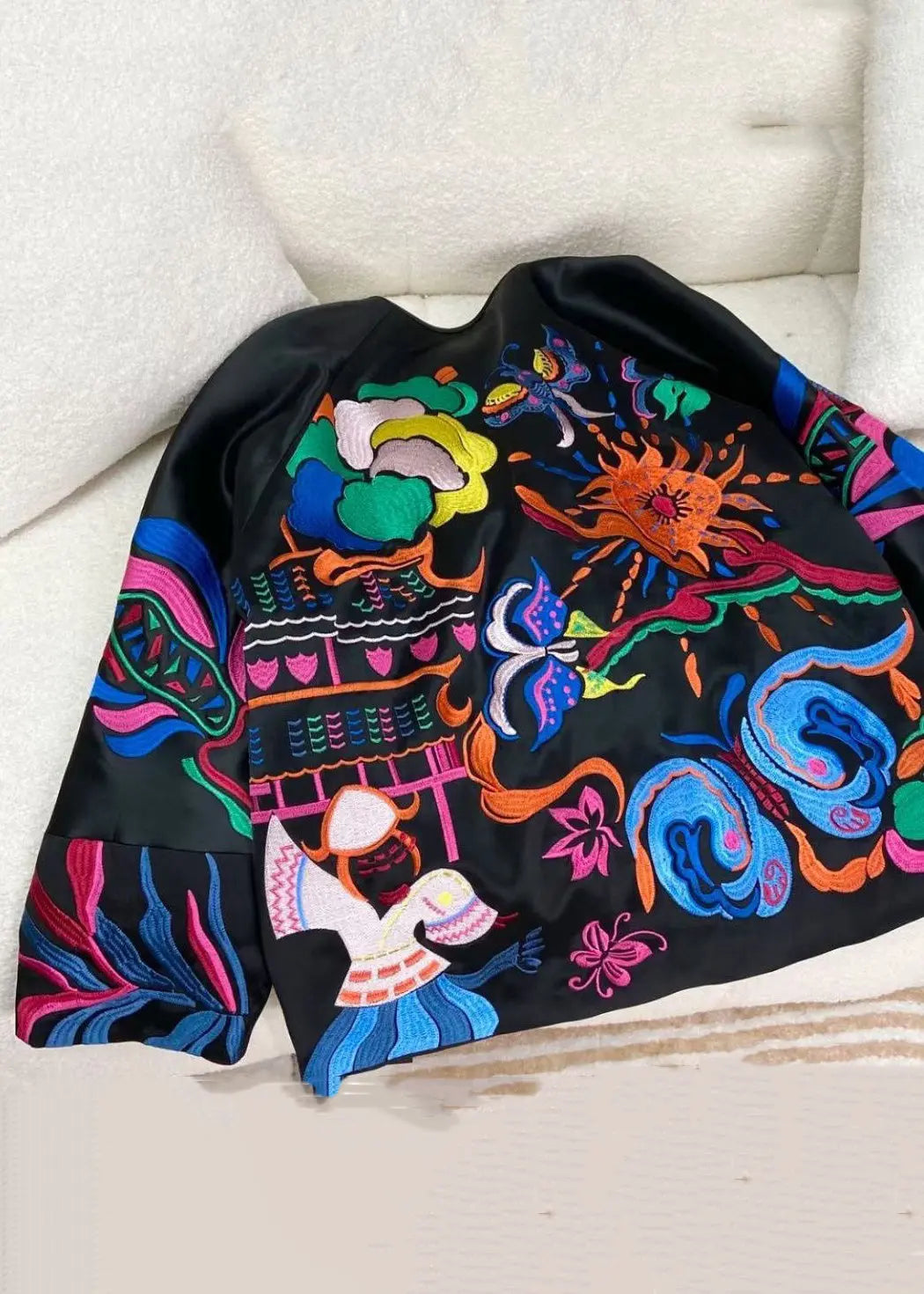Chinese Style Black Embroidered Button Silk Coats Spring Cg1023