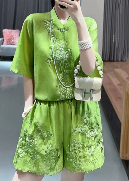 Chinese Style Green Stand Collar Embroidered Shirts and Shorts Two Piece Set Short Sleeve Vb1091