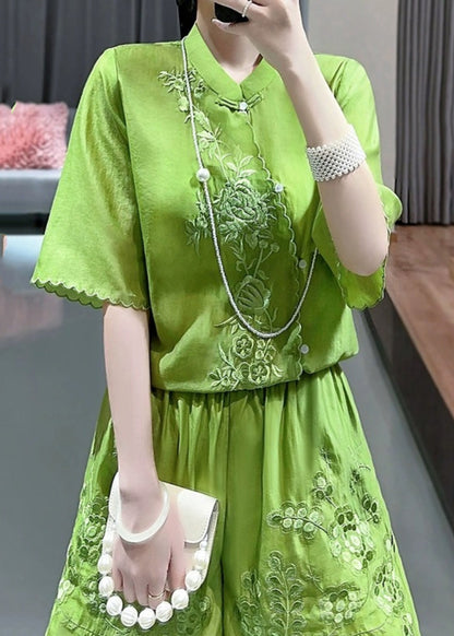 Chinese Style Green Stand Collar Embroidered Shirts and Shorts Two Piece Set Short Sleeve Vb1091