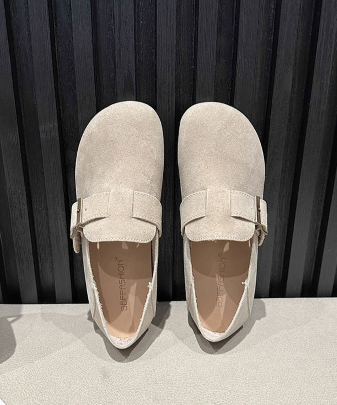 Comfortable Beige Suede Splicing Buckle Strap Flat Shoes Jj011