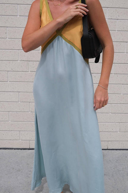 Contrast V Neck Sleeveless Maxi Dress