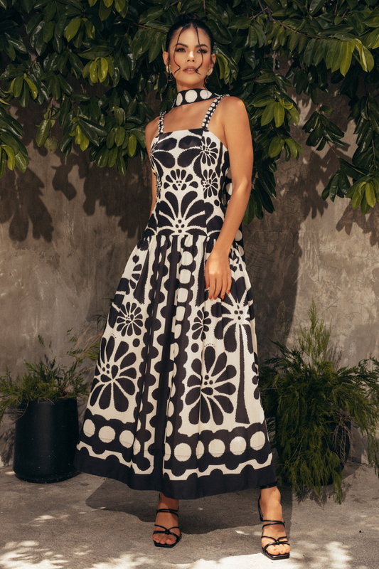 Élisabeth Spaghetti Maxi Dress in Black