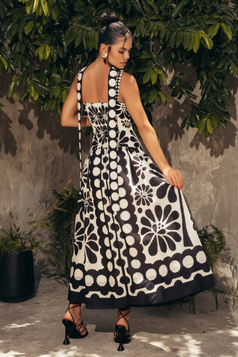 Élisabeth Spaghetti Maxi Dress in Black