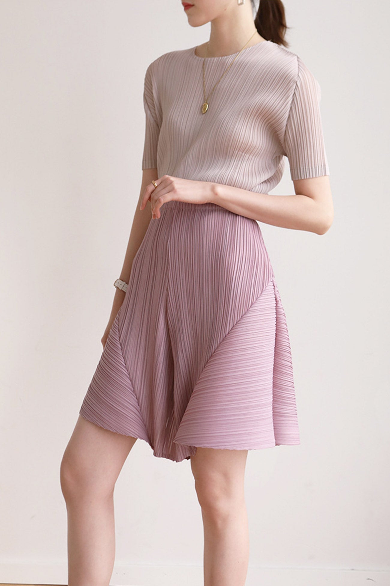 Full Pleated High Waist Shorts