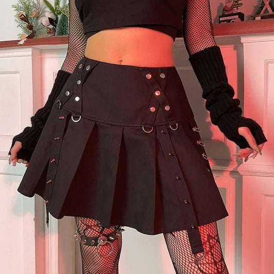 Gothic Diablo Harajuku Personality Spice Rivet Metal Buckle Streamer Low Waist a Version Short Pleated Skirt