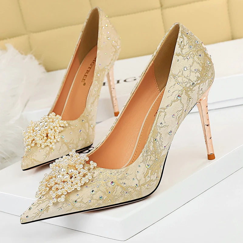 Shoes Pearl Flowers Woman Pumps Rhinestone High Heels New Luxurious Heels Stiletto Large Size Pumps