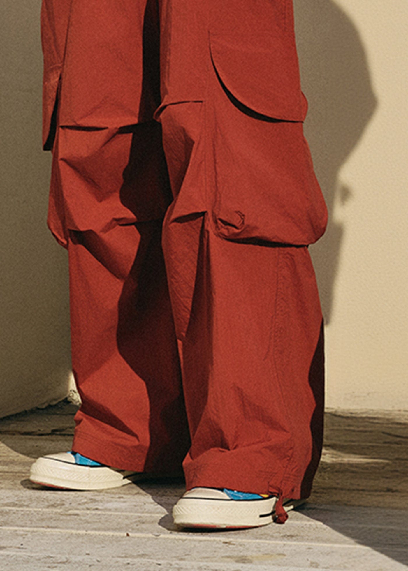 Multiple Pocket Wide-leg Cargo Pants