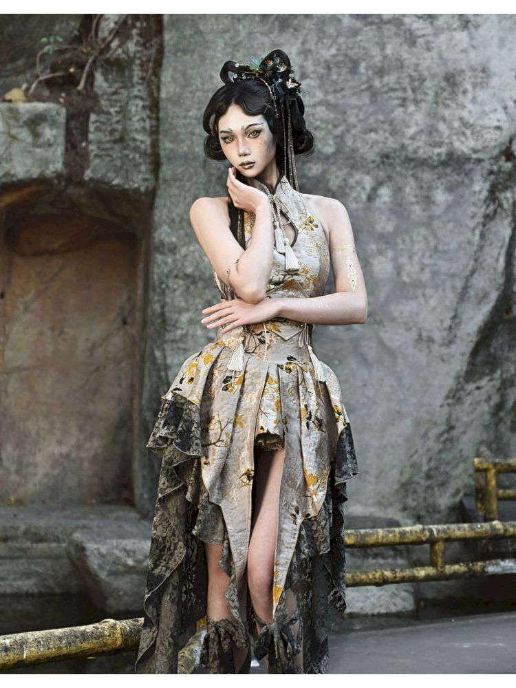 Victorian-inspired Multiple Tiers Asymmetrical Skirt