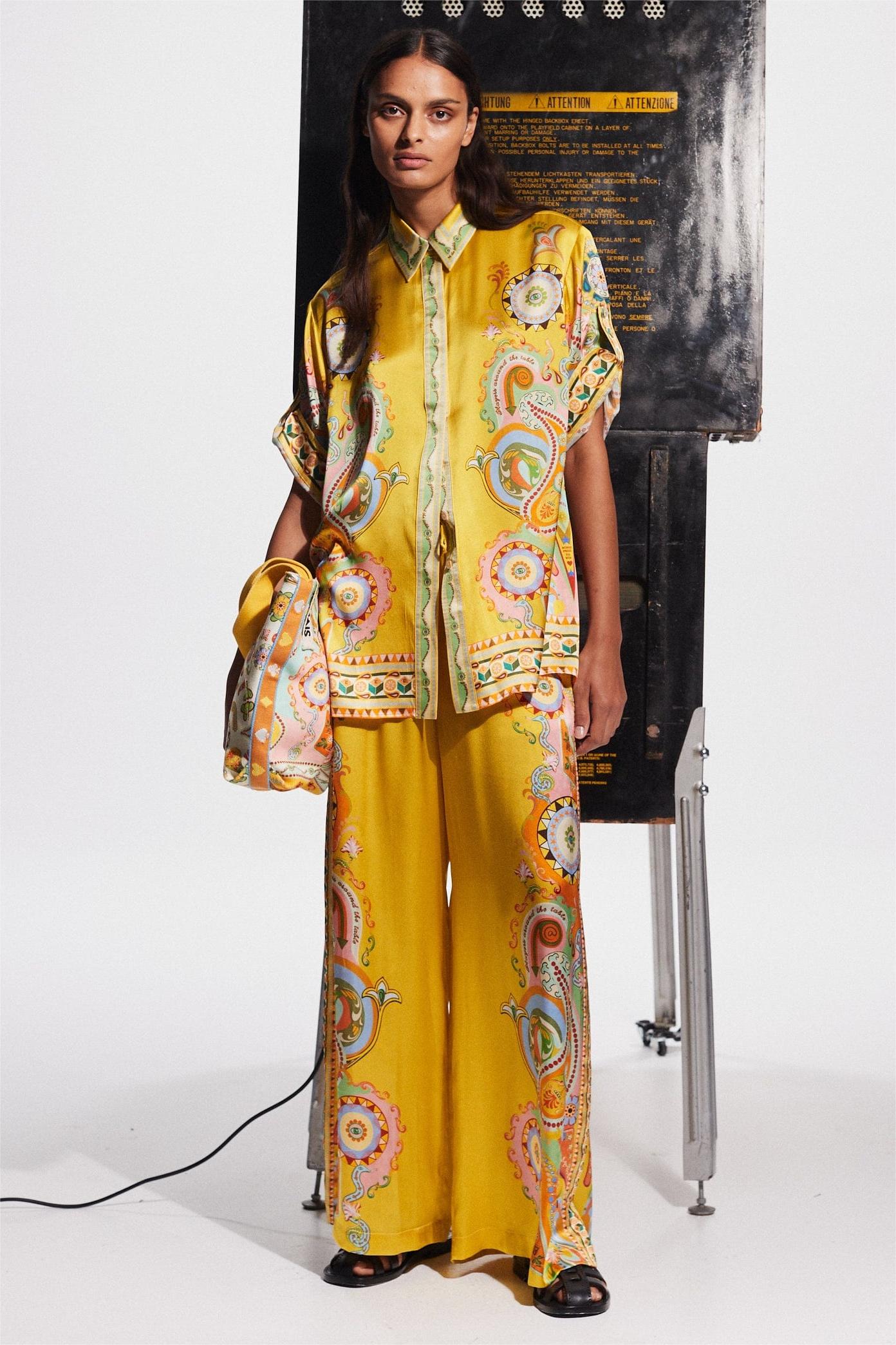 Paisley Print Satin Bottom Top �?mid Waist Pants Set