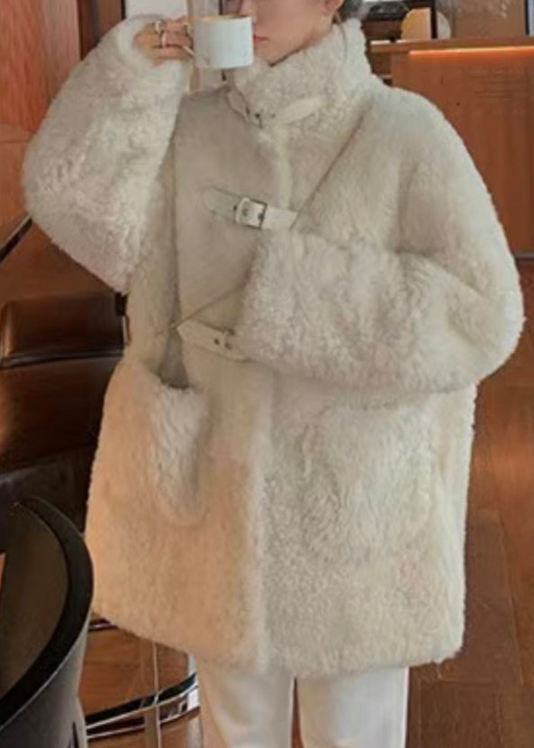 Loose Beige Stand Collar Pockets Teddy Faux Fur Coat Spring Yw037