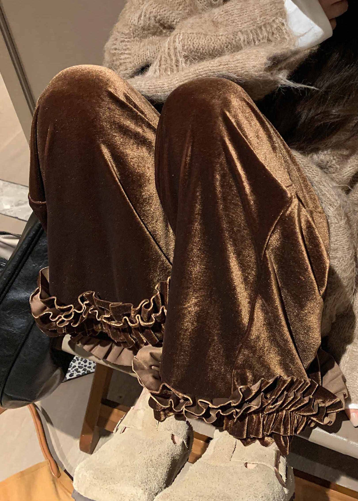 Loose Caramel Ruffled Elastic Waist Silk Crop Pants Winter Rf022