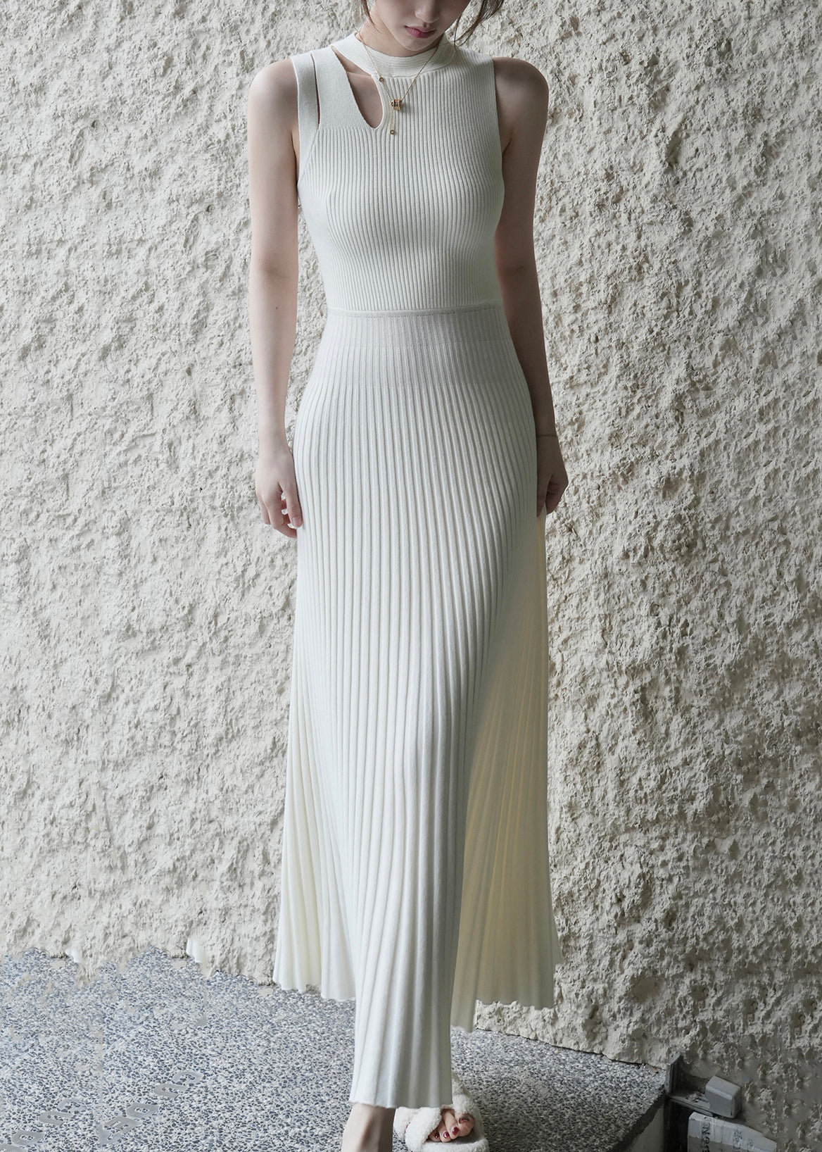 New White Wrinkled Hollow Out Knit Long Dress Sleeveless Xx091