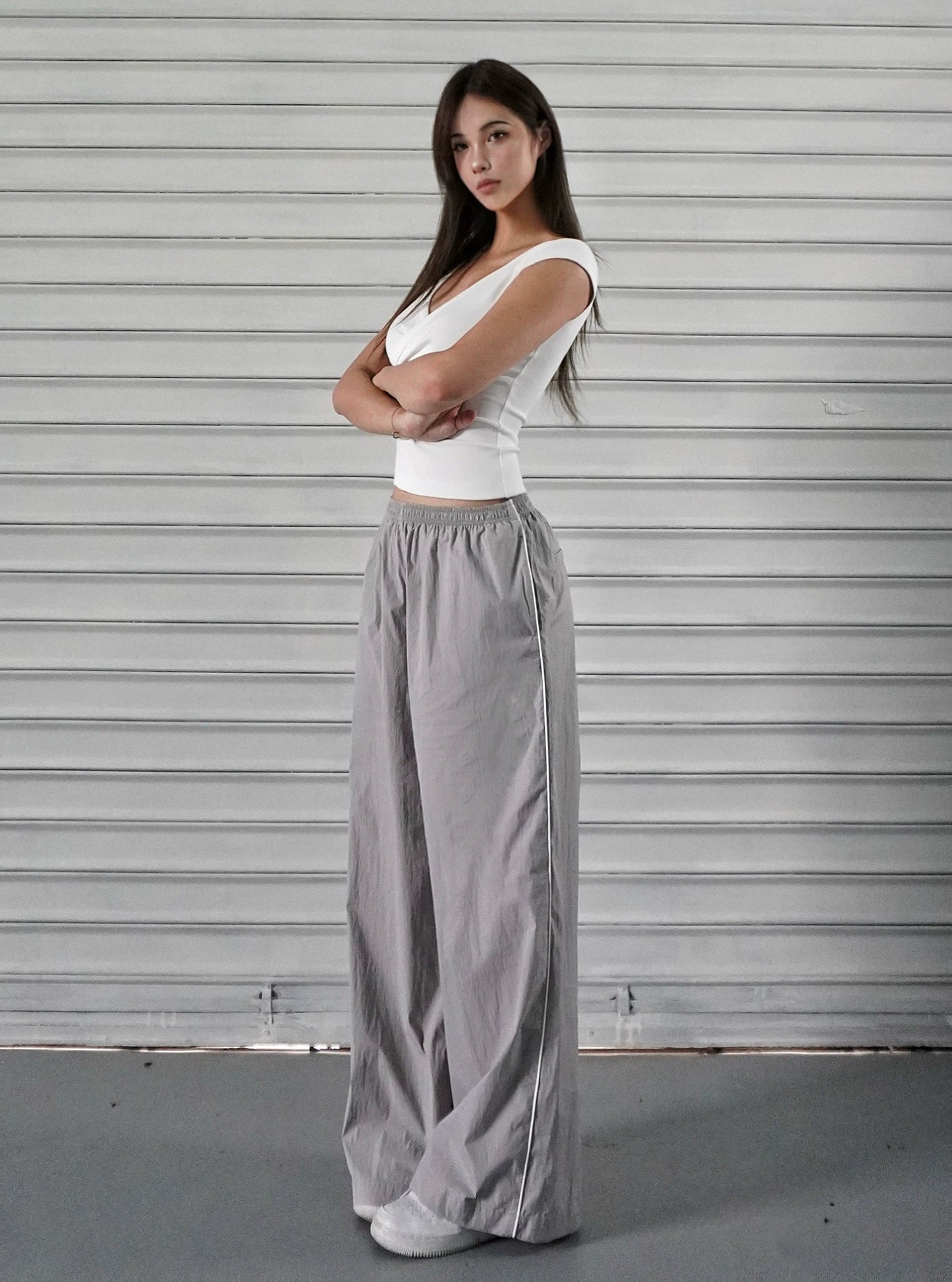 Low-rise Wide-leg Athletic Cargo Pants