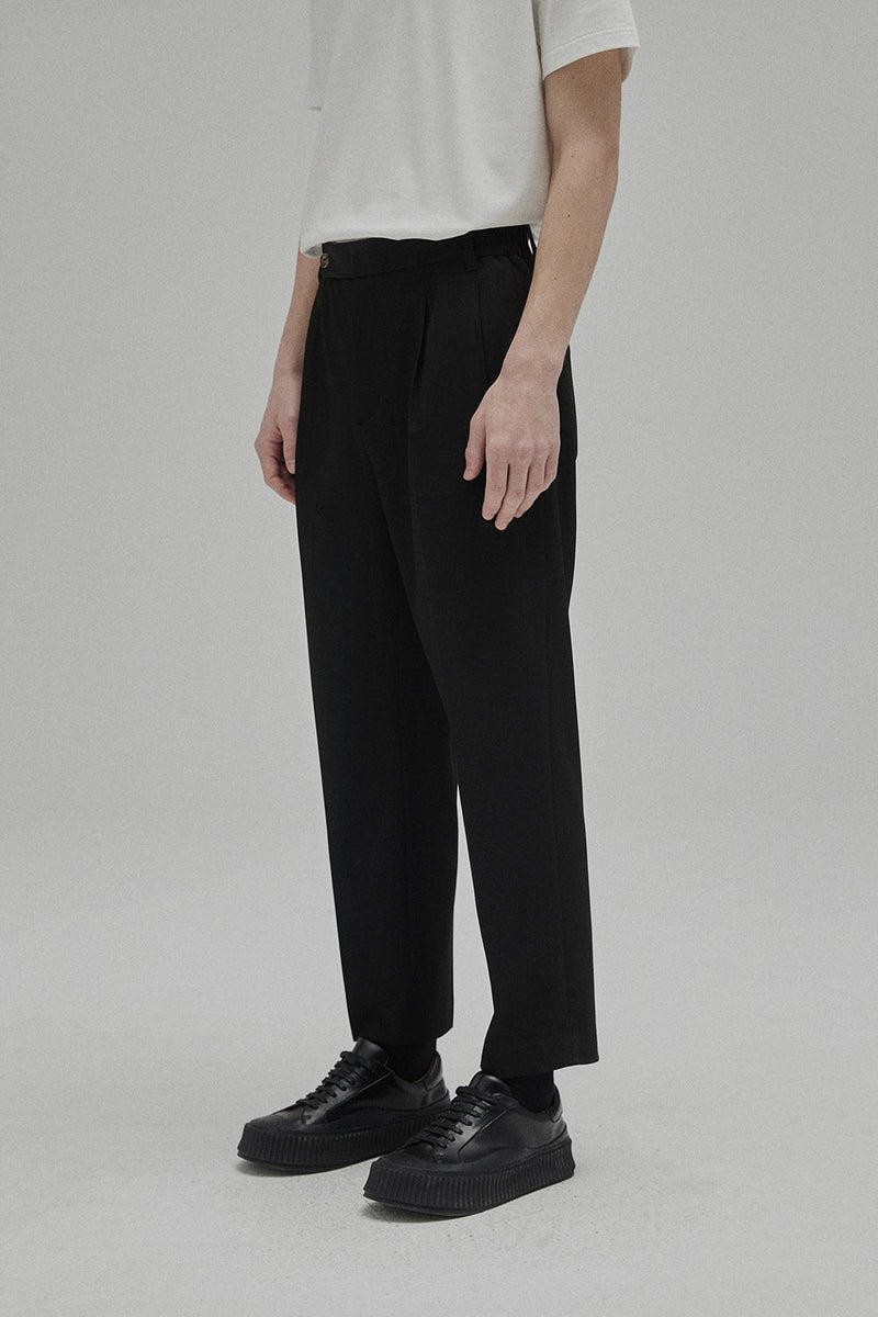 Tapered Comfort Cropped Pants